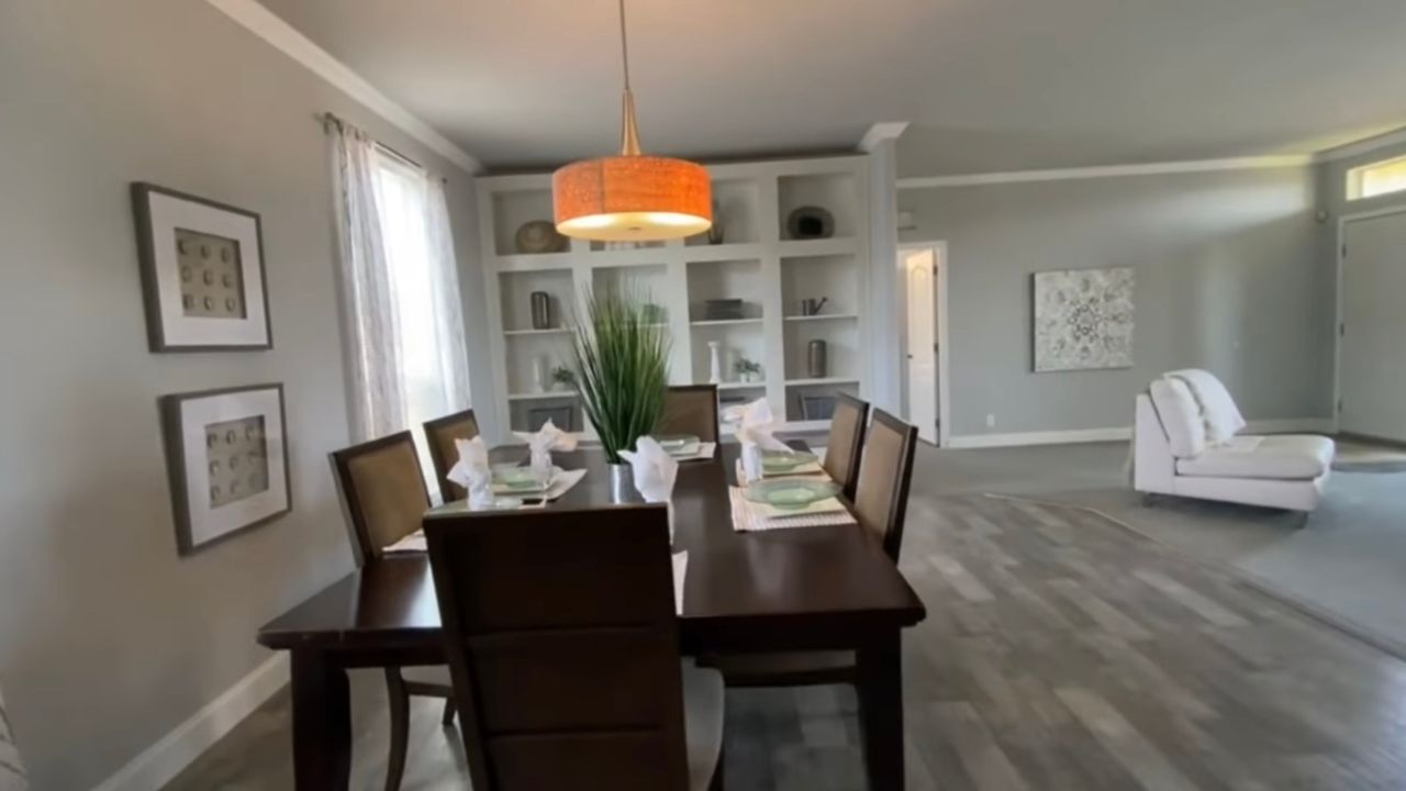 palm harbor Manufactured Homes dining room