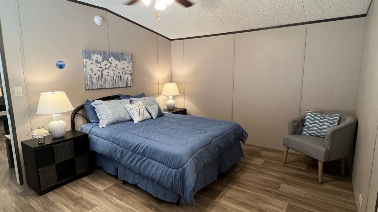 single wide manufactured homes floor plan master bedroom