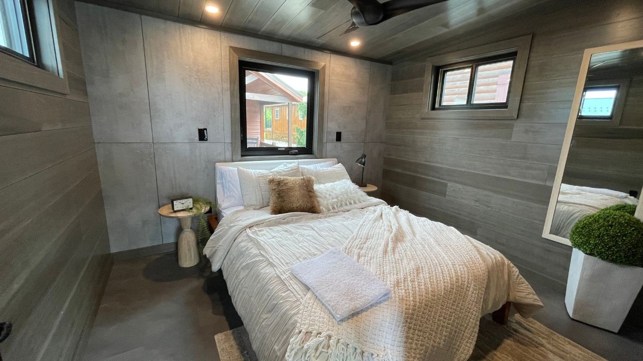 zook cabins Luxury Cabin park model master bedroom