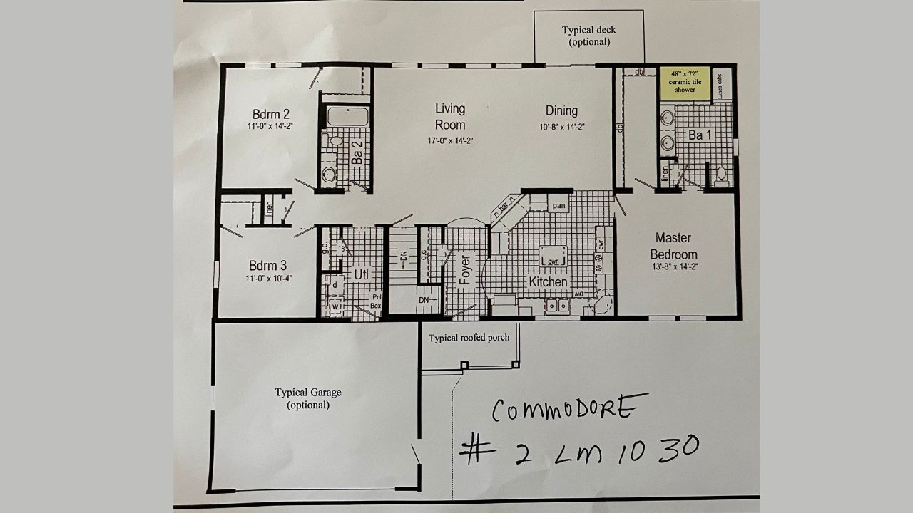 split bedroom home design floor plan