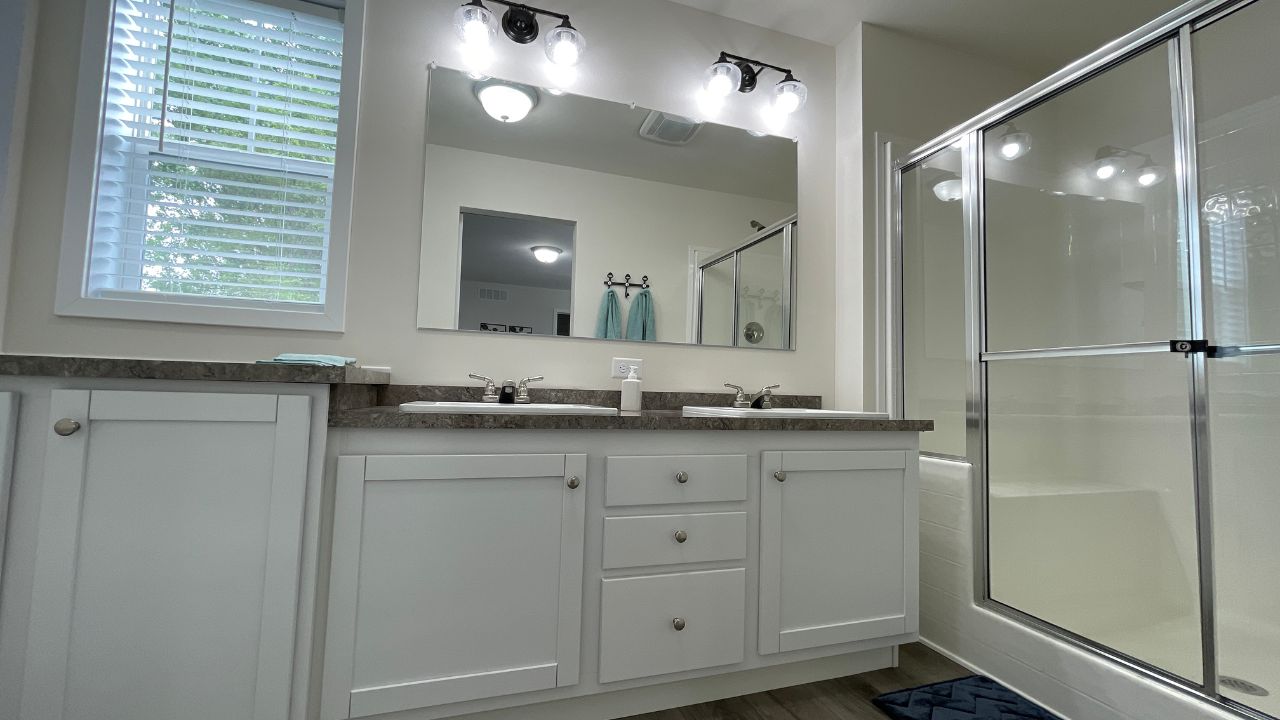 clayton modular home master bathroom