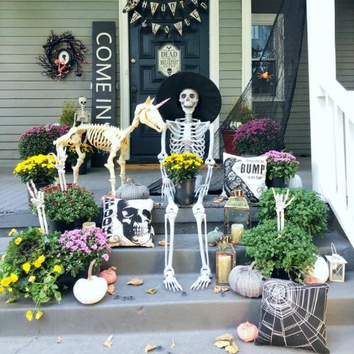 Skeleton halloween decorations