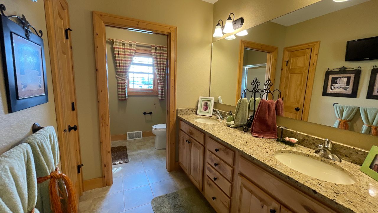 Modular Homes Wisconsin master bathroom