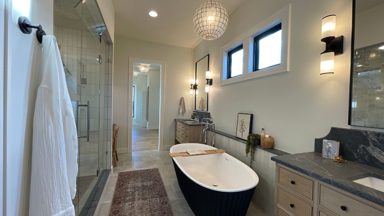 4 bedroom custom home design master bathroom