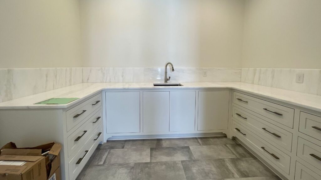 4 bedroom home laundry room