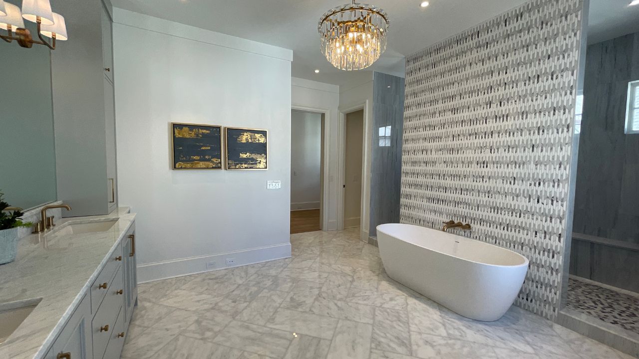 Primary en-suite bathroom by Stokesman Luxury Homes