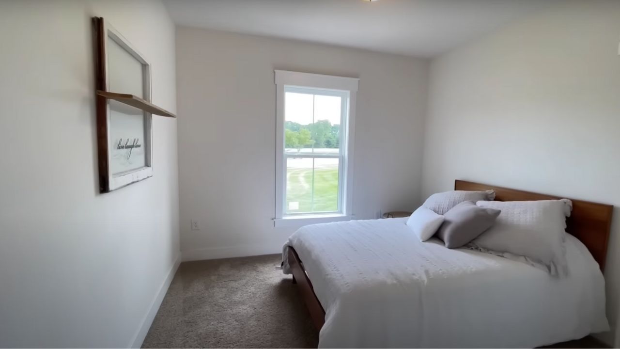 Entry-level bedroom 
