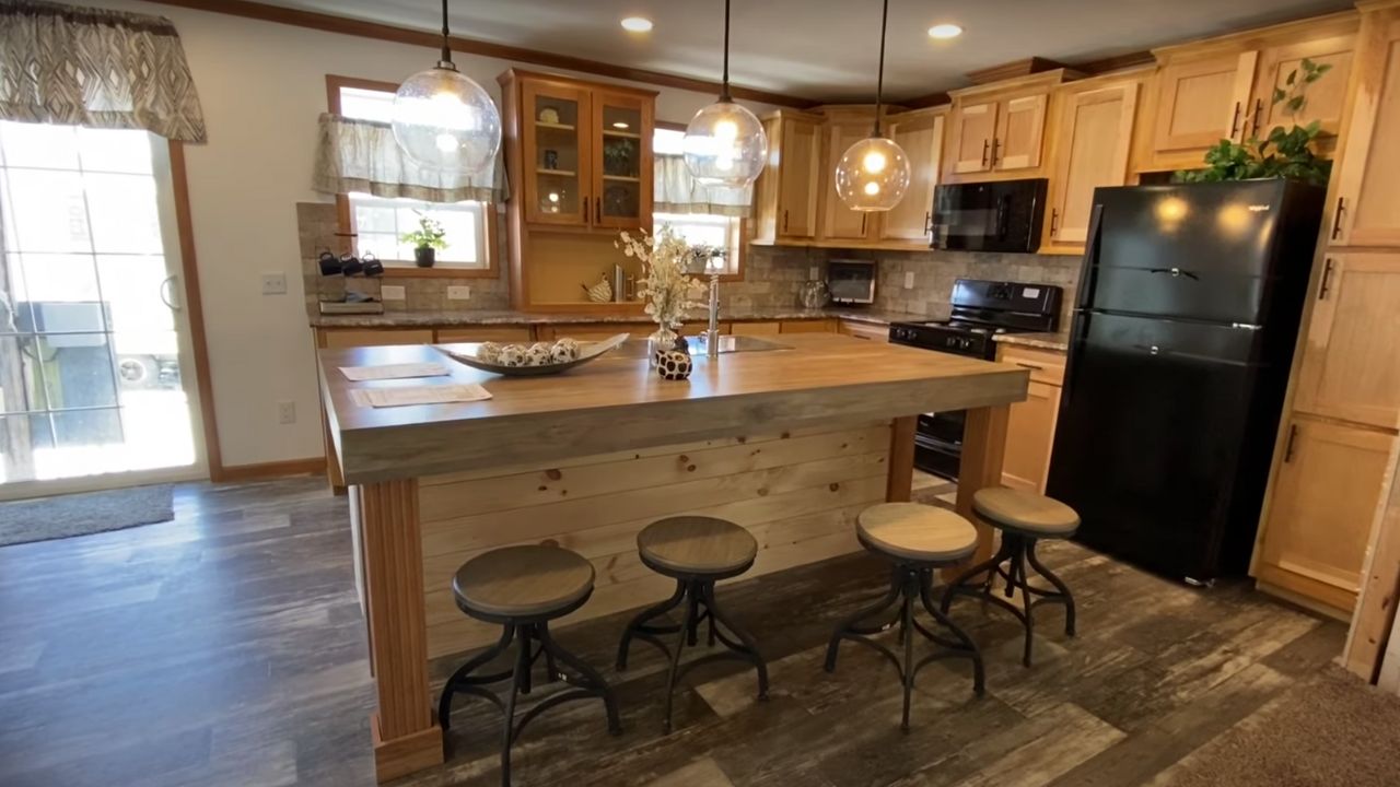Trailer home rustic eat-in kitchen