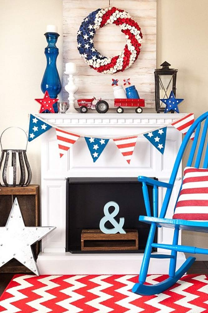 4th of July mantlepiece decor